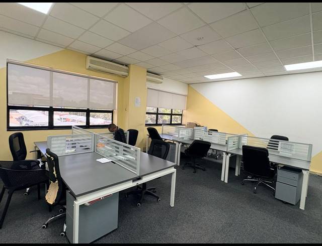 749M² OFFICE TO LET IN MIDRIDGE PARK